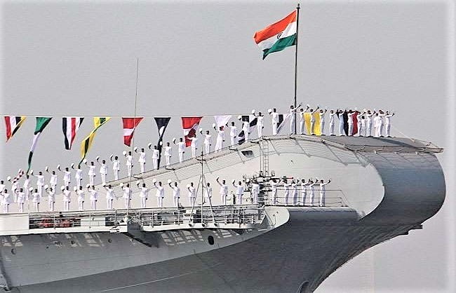 अपने अंतिम सफर पर निकला आईएनएस विराट