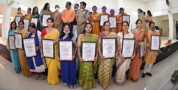महर्षि दयानंद के प्रयासों से आर्य कन्या कॉलेज की चेन पूरे भारत में फैली