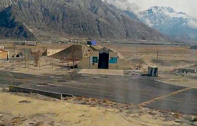 पीओके में पाकिस्तान ने अपग्रेड किया स्कार्दू एयरबेस 