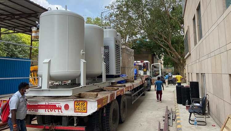 ऑक्सीजन प्लांट पीएम केयर्स फंड