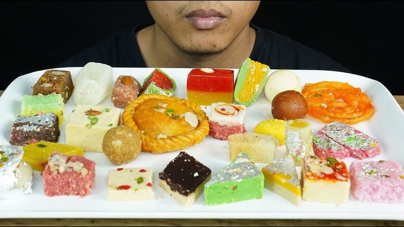 eating sweet dishes